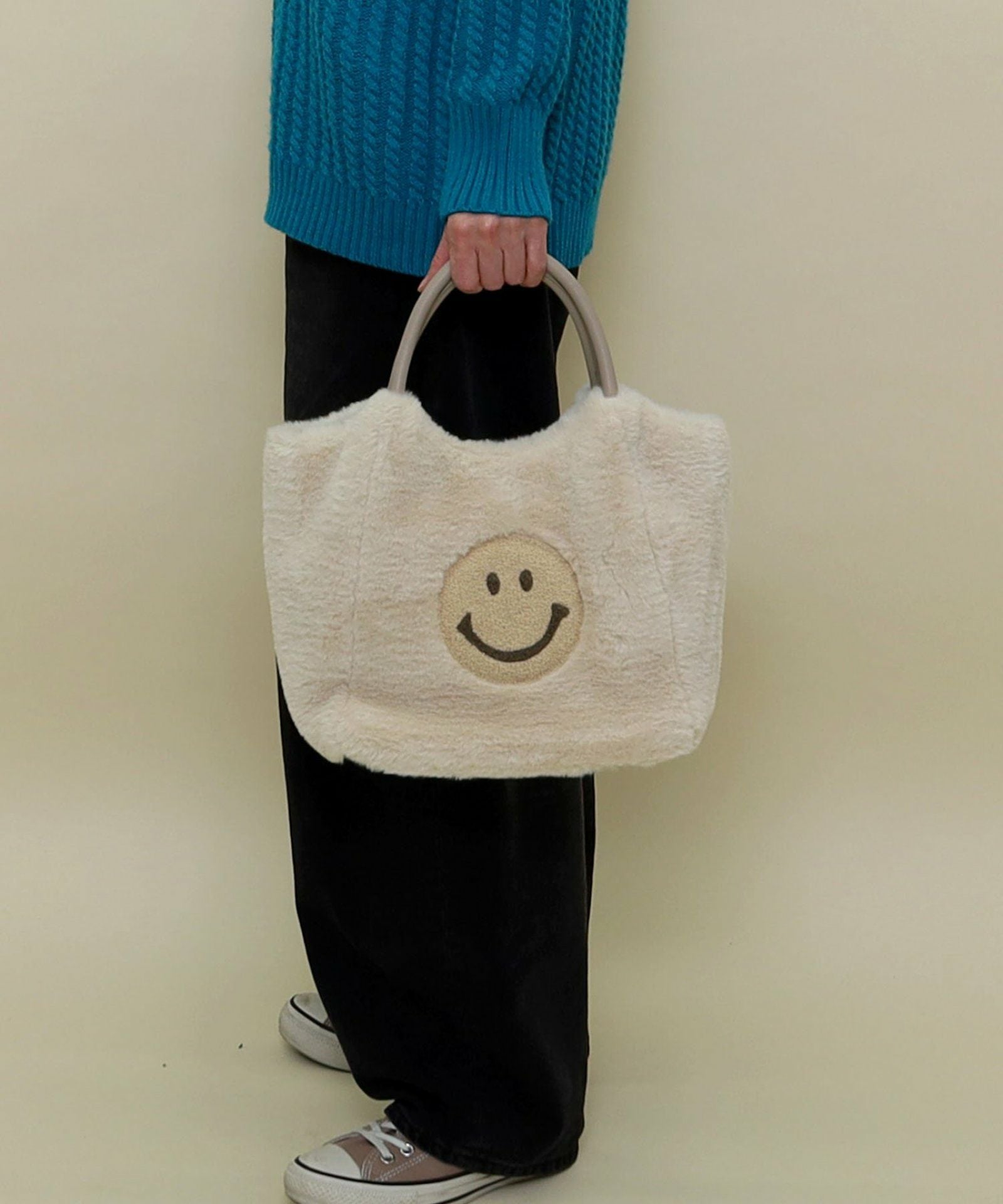 スーパーSALE】 半額 50%OFF SMILEY サガラ刺繍x無地エコファー