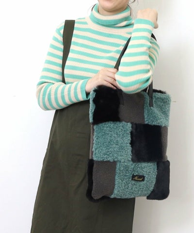 ミントグリーン