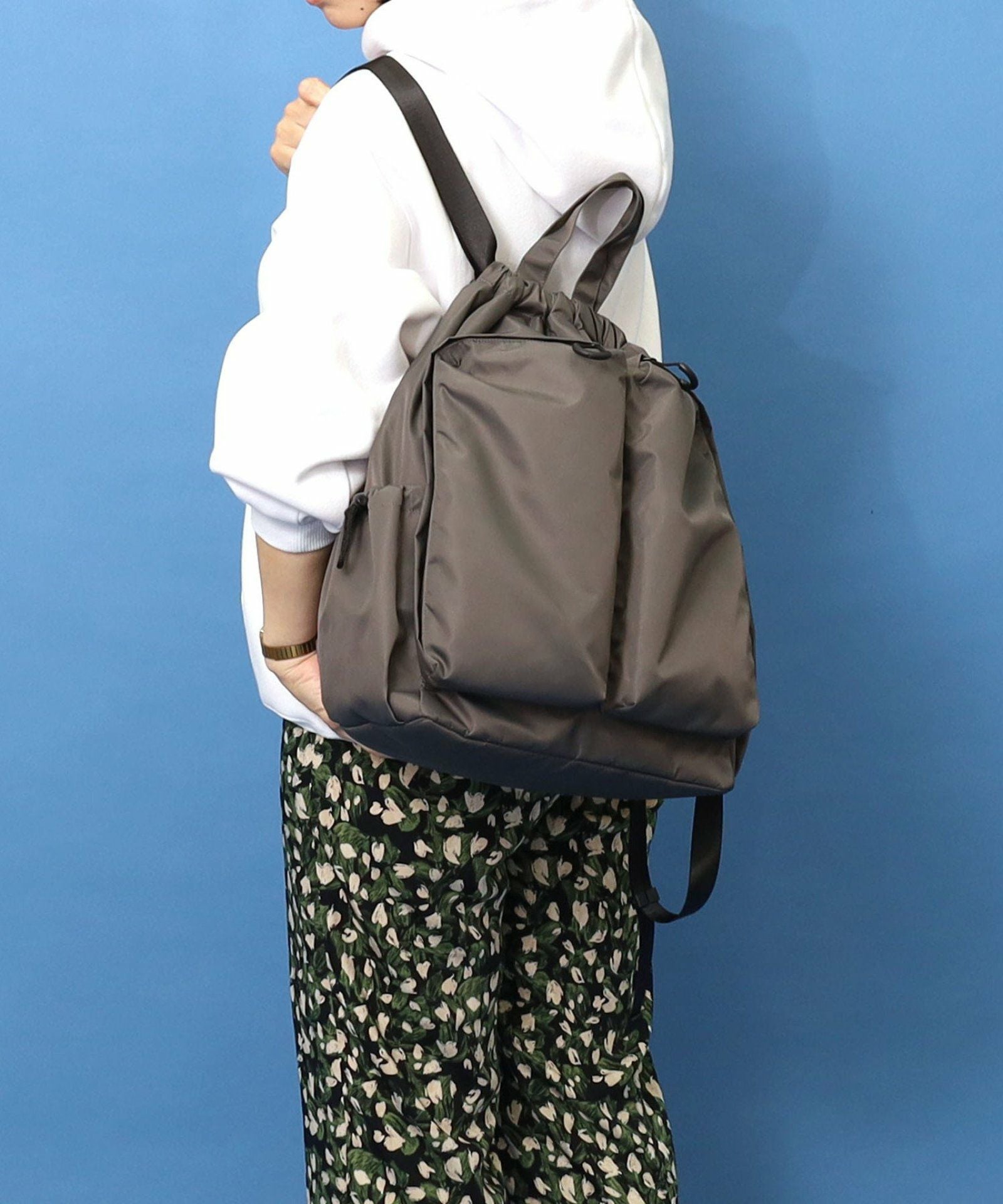くーこ おまとめ品 OUTLET SALE】 撥水ビッグポケット巾着リュック／A4対応 | COO ONLINE