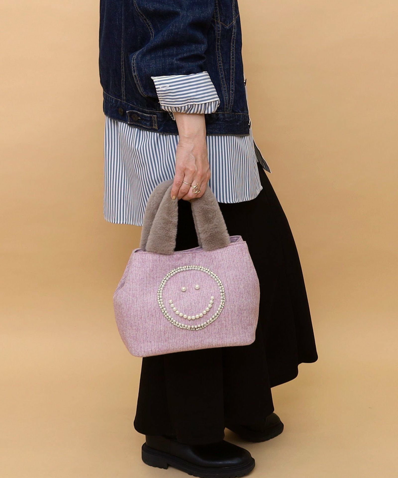 ☆SUMMER SALE☆【OUTLET SALE】 SMILEY パール刺繍xエコファー