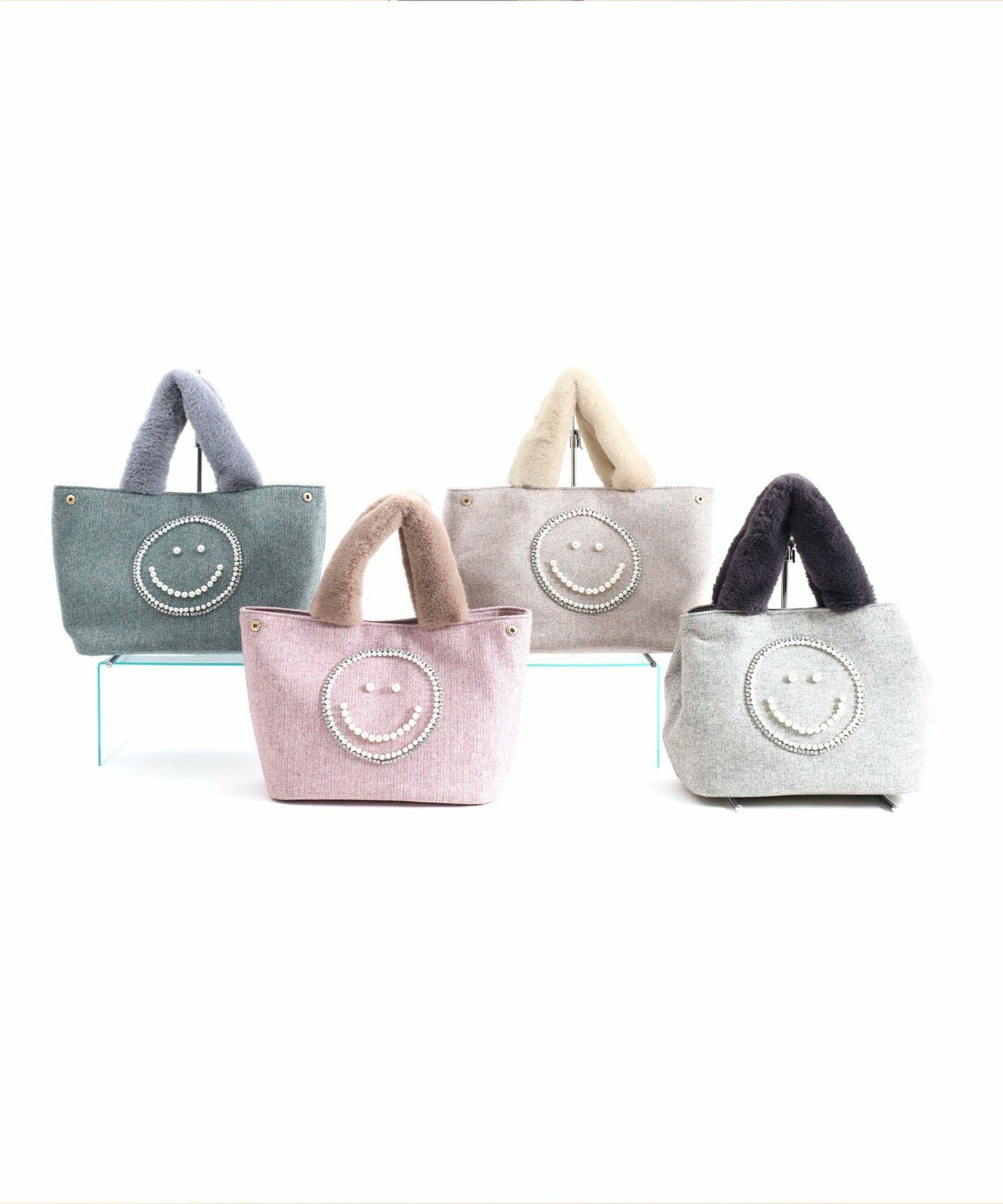 OUTLET SALE】 SMILEY パール刺繍xエコファーハンドルトート
