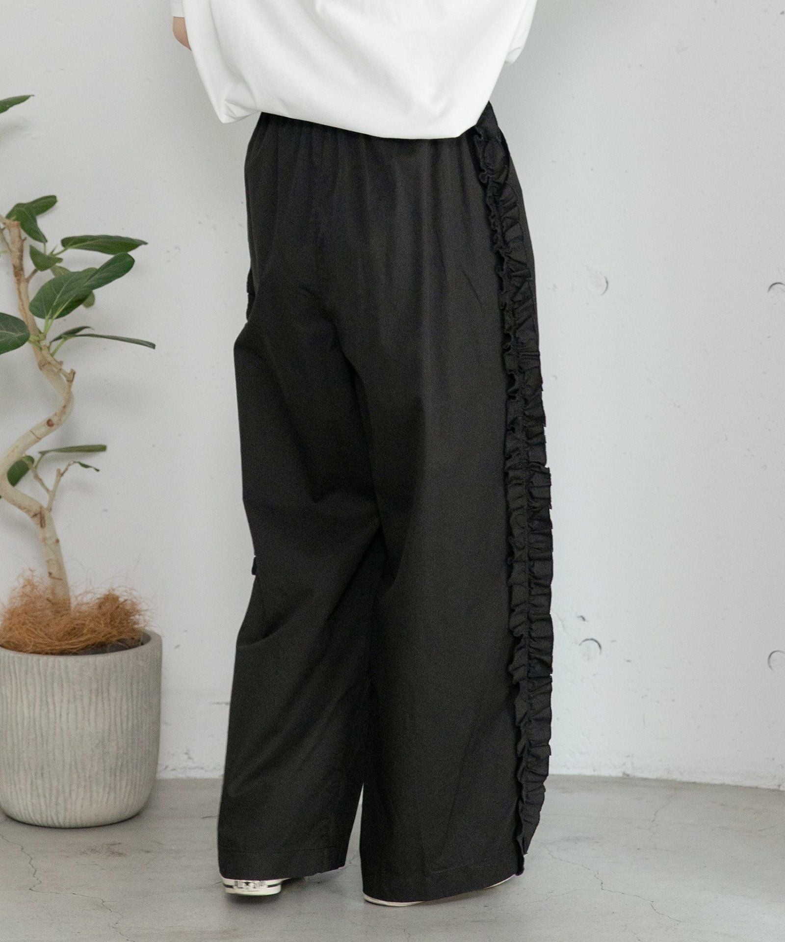 PRE SALE＞サイドフリルデザインパンツ | COO ONLINE