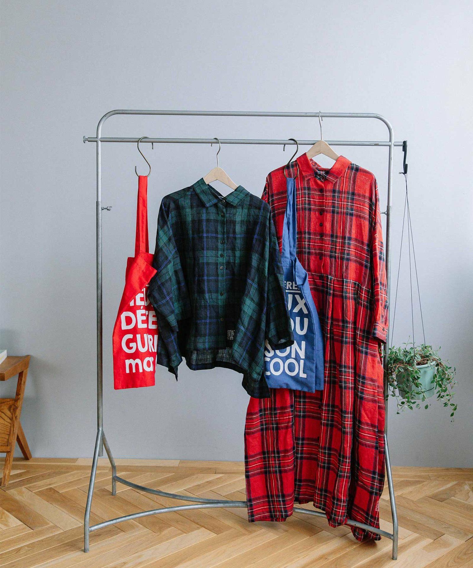 美品 リゼッタ リネンコットン切り替えタックロングワンピース 後ろボタン 七分袖 リネンタータンウエストタック切り替えワンピース | COO ONLINE