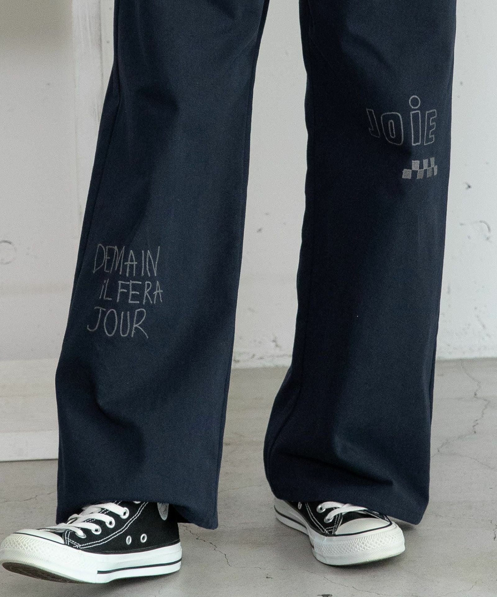 PRE SALE＞JOiEランダムロゴ刺繍パンツ | COO ONLINE