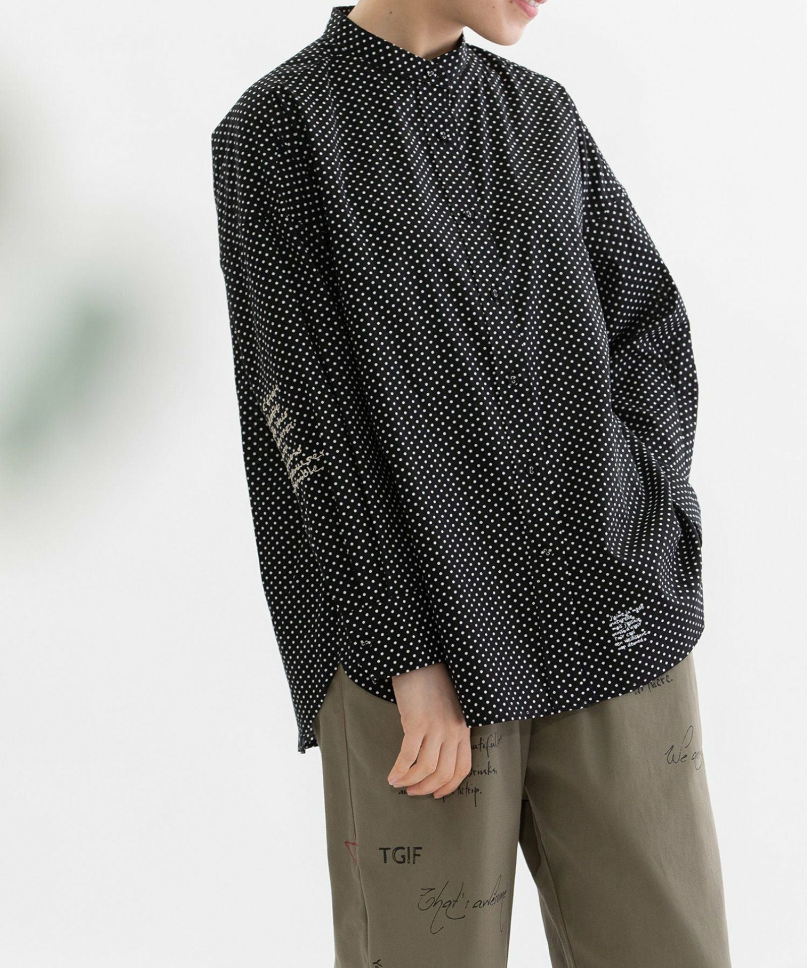 WINTER SALE】バンドカラー袖刺繍シャツ | COO ONLINE