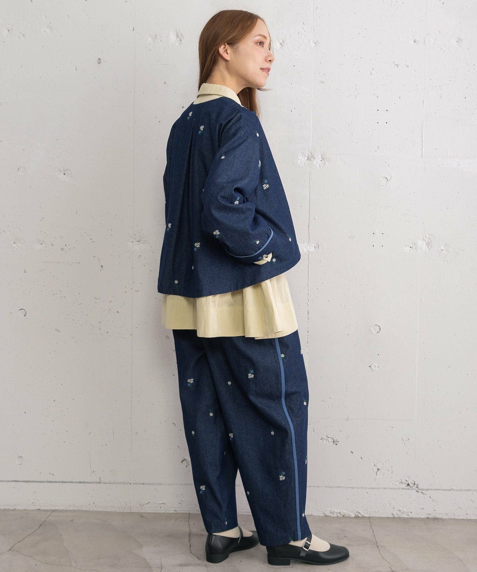 SUMMER SALE】フラワー刺繍タックパンツ | COO ONLINE