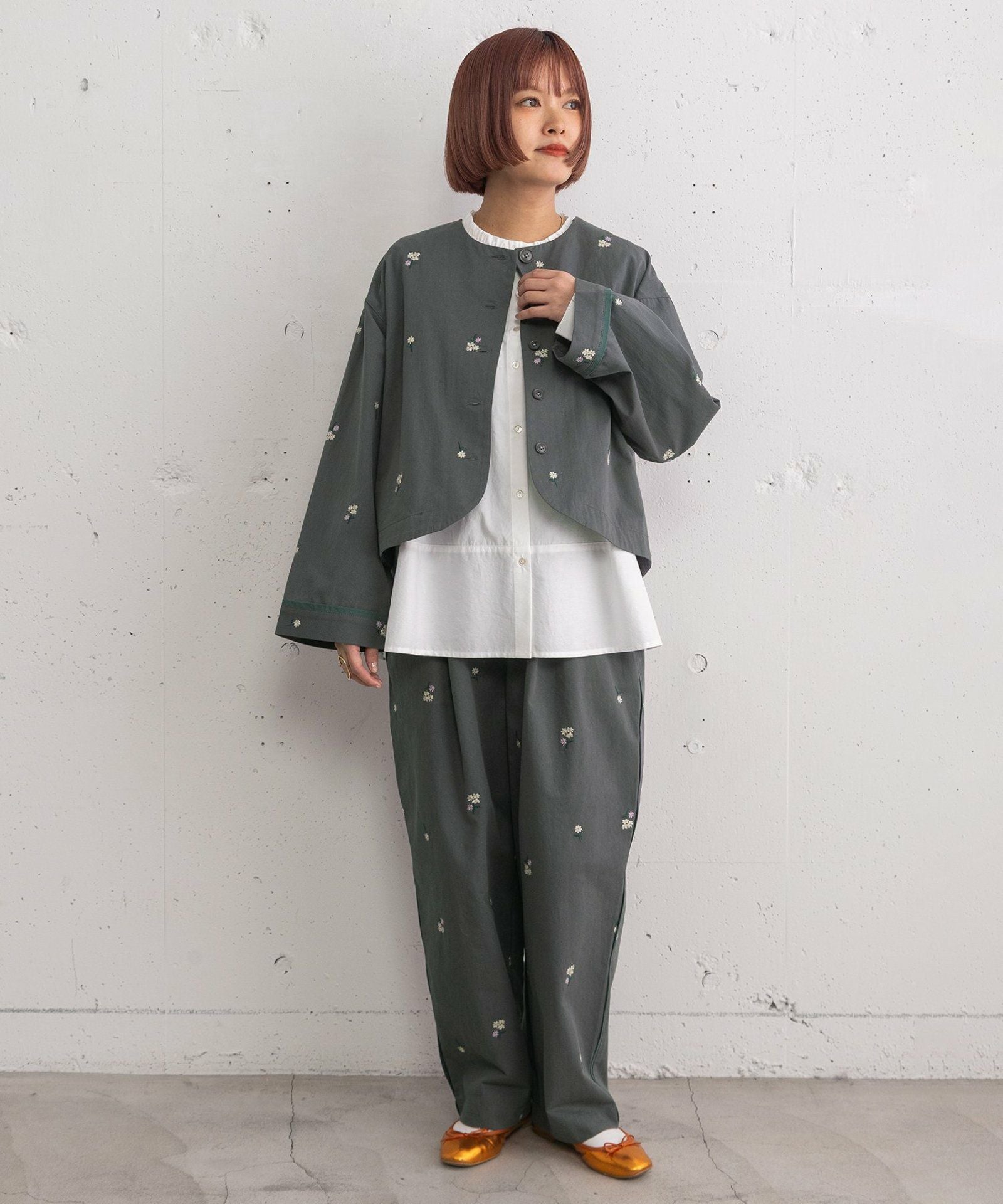 フラワー刺繍タックパンツ | COO ONLINE