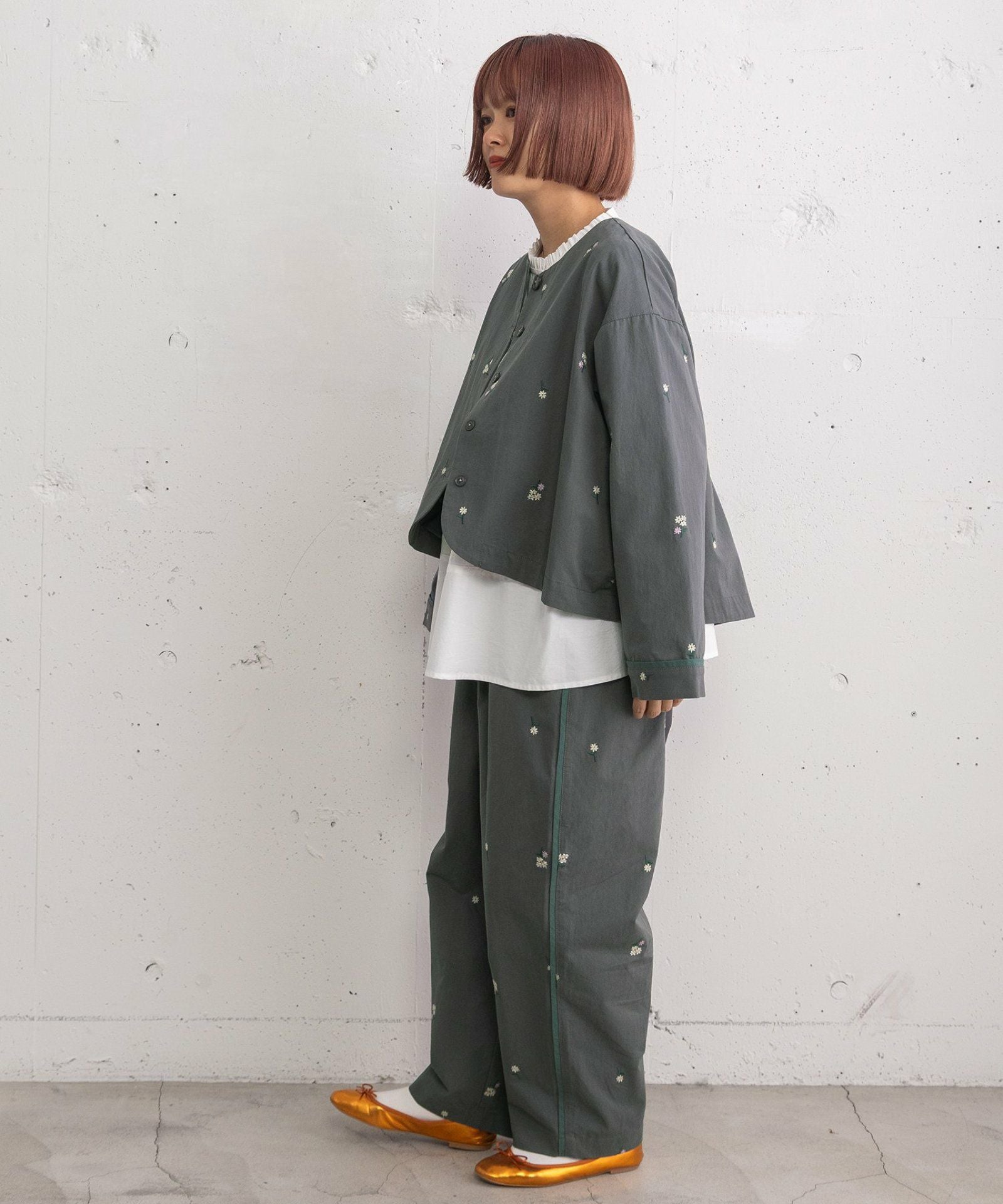 フラワー刺繍タックパンツ | COO ONLINE