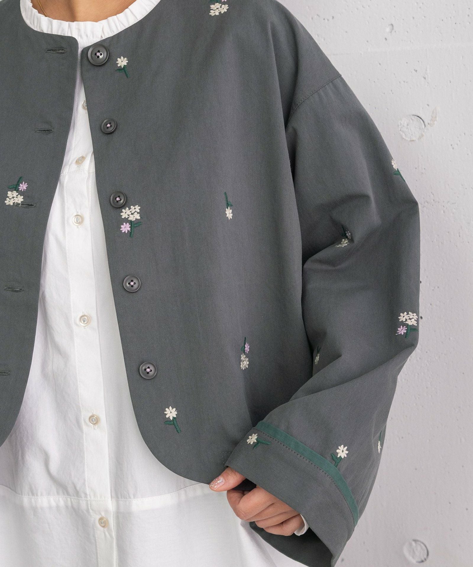 フラワー刺繍クロップドジャケット | COO ONLINE