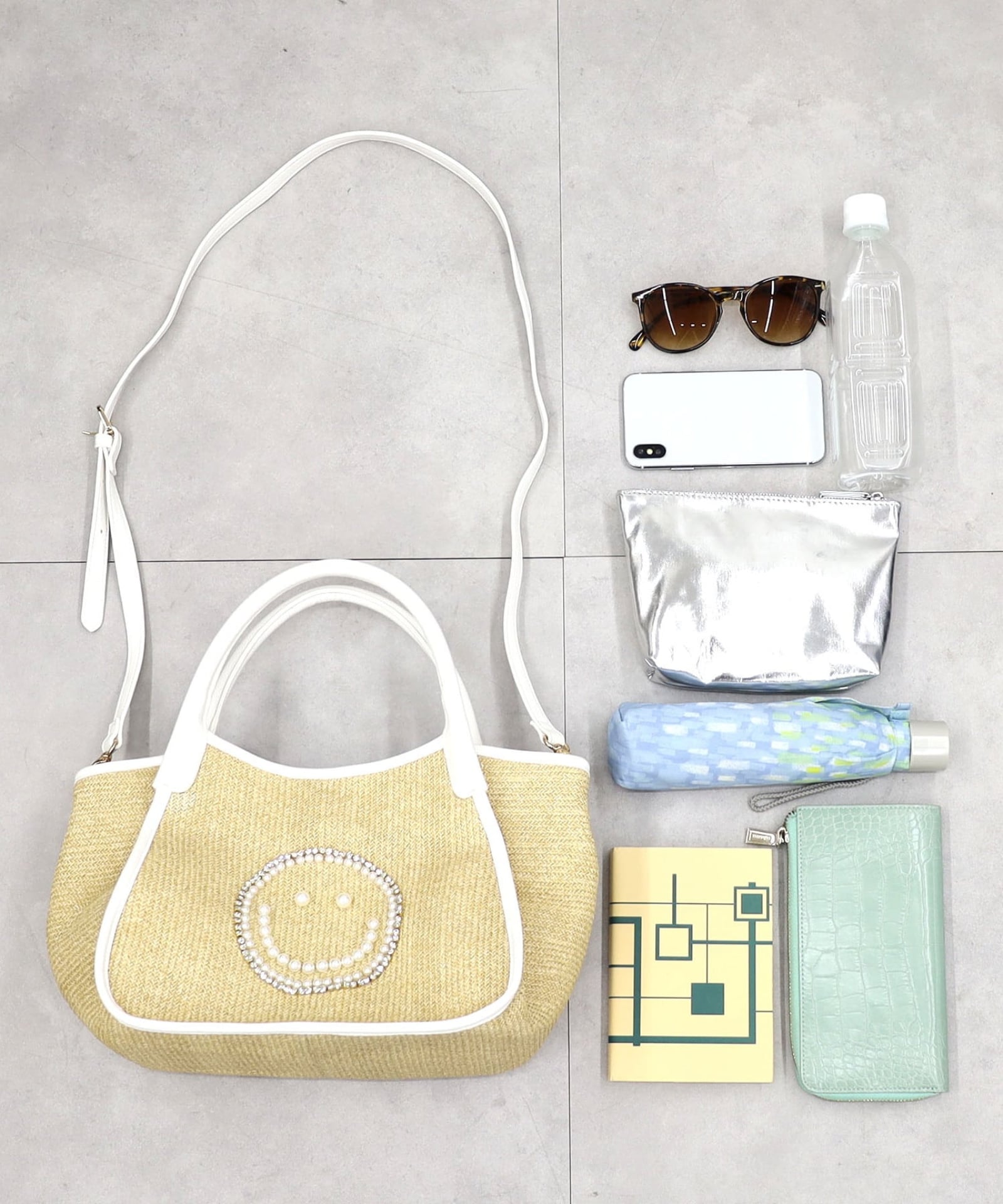 ☆SUMMER SALE☆SMILEY パール刺繍シート2WAYトートバッグ