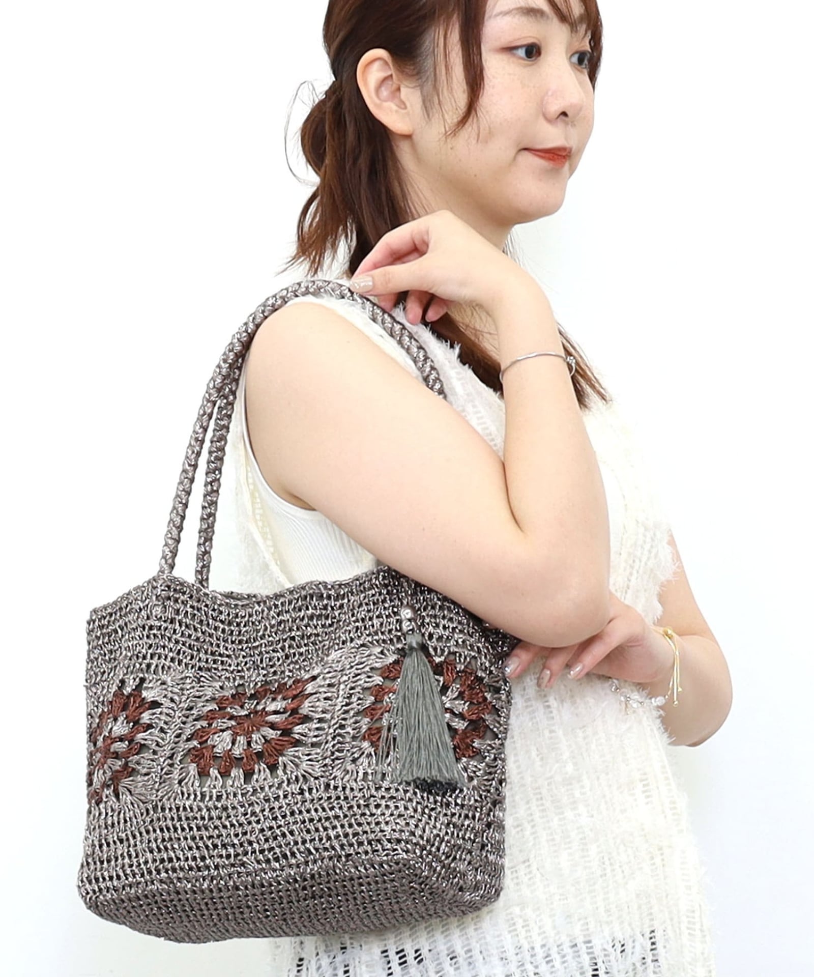 ❤新品・未使用❤【COOCO】ラメフィルム編込透かし柄ショルダーカゴバッグ ラメフィルム編込透かし柄ショルダーカゴバッグ／A4対応 | COO ONLINE