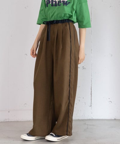 ダークブラウン