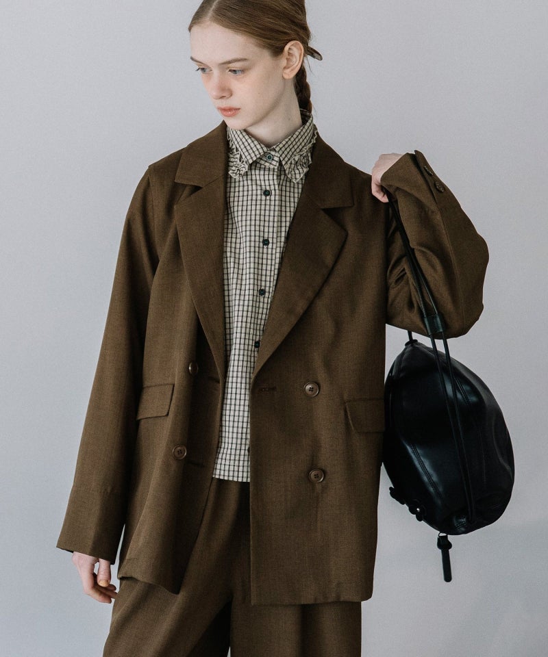 ダークブラウン