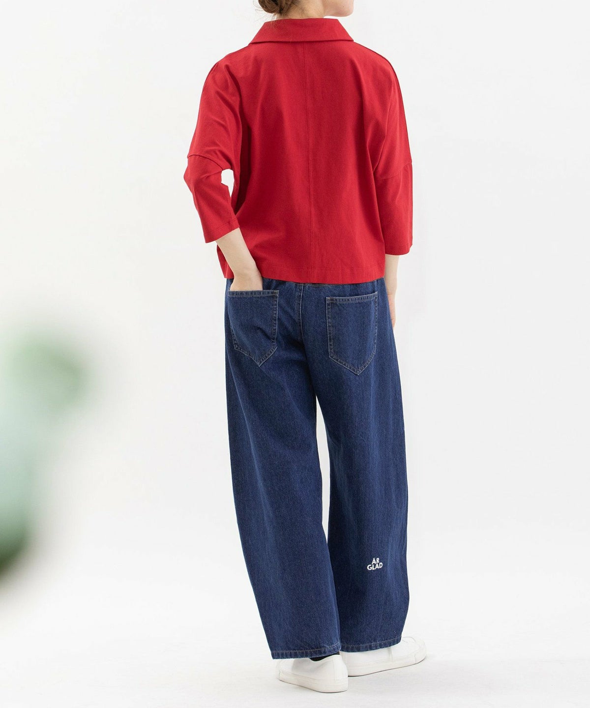 モデル身長：167cm（サイズM）