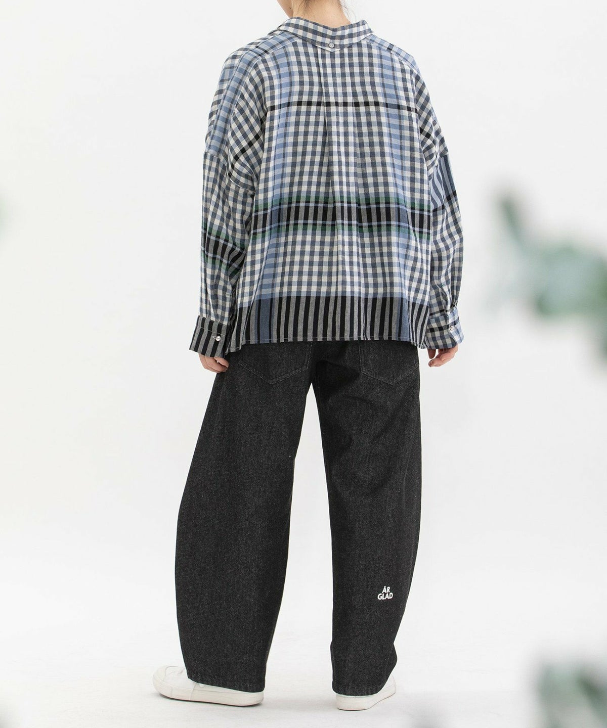 モデル身長：160cm（サイズM）