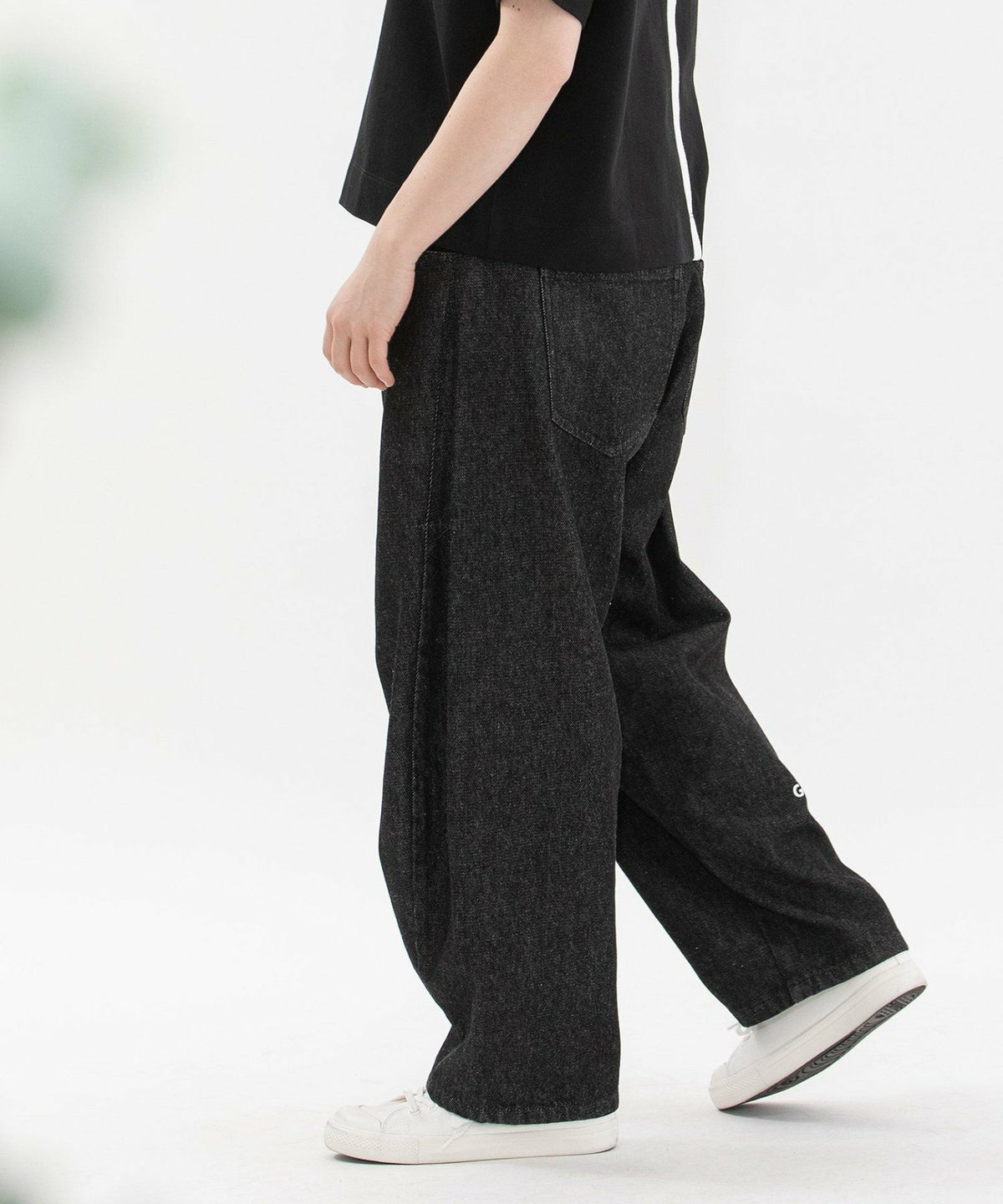 モデル身長：160cm（サイズM）