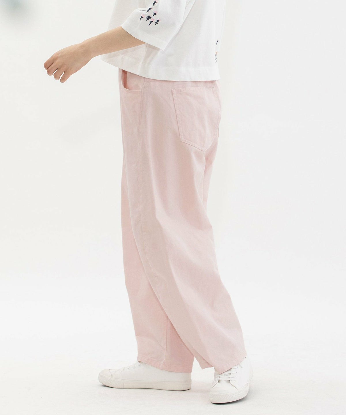 モデル身長：167cm（サイズM）