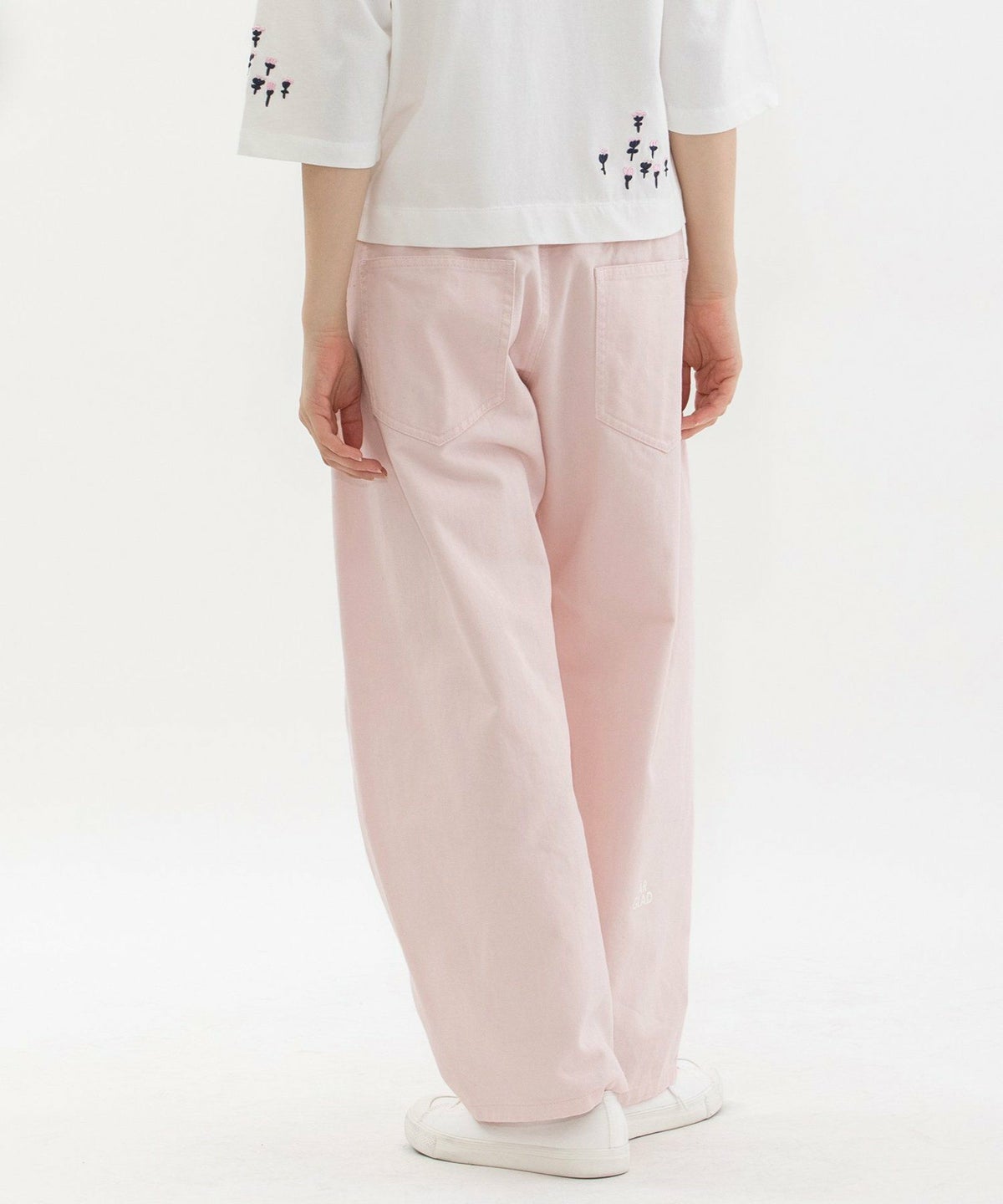 モデル身長：167cm（サイズM）