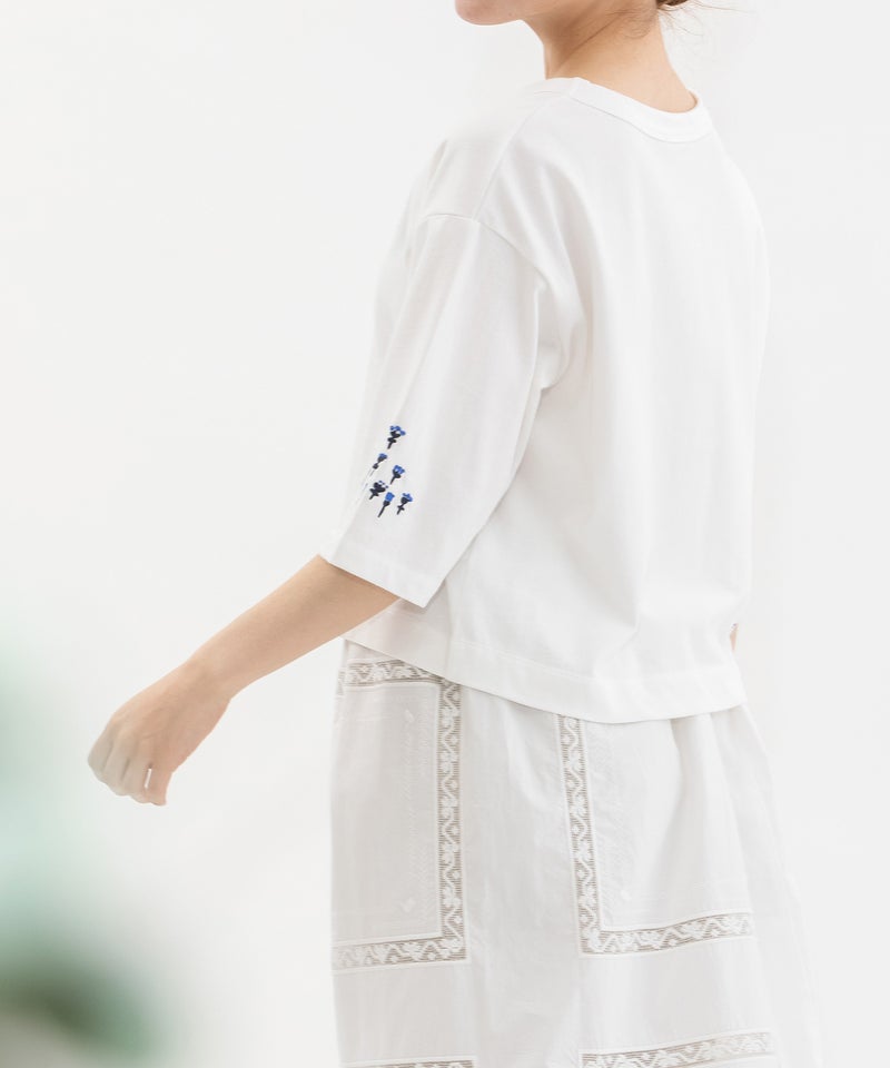 モデル身長：167cm(オフホワイト×ブルー)