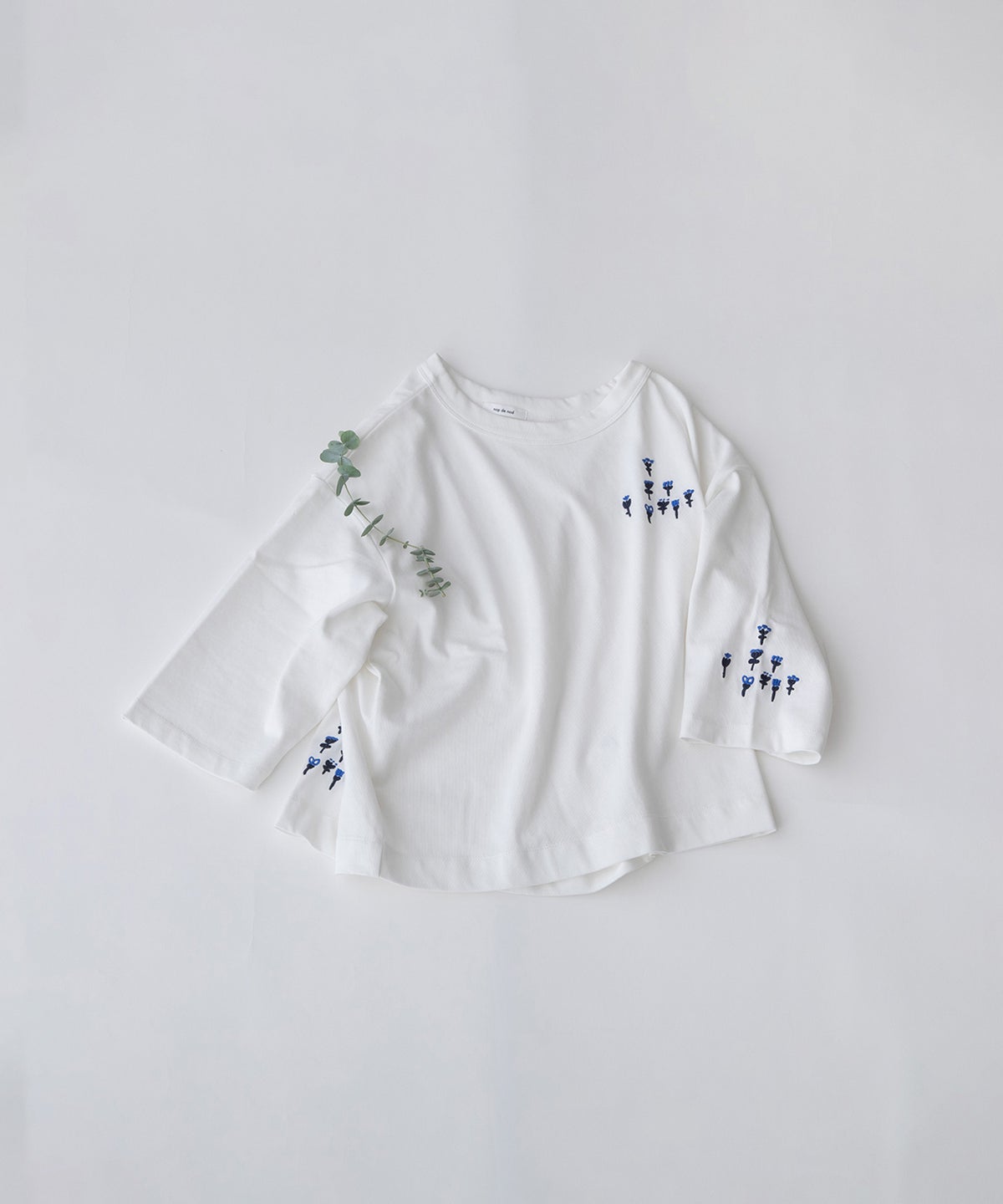 オフホワイト×ブルー