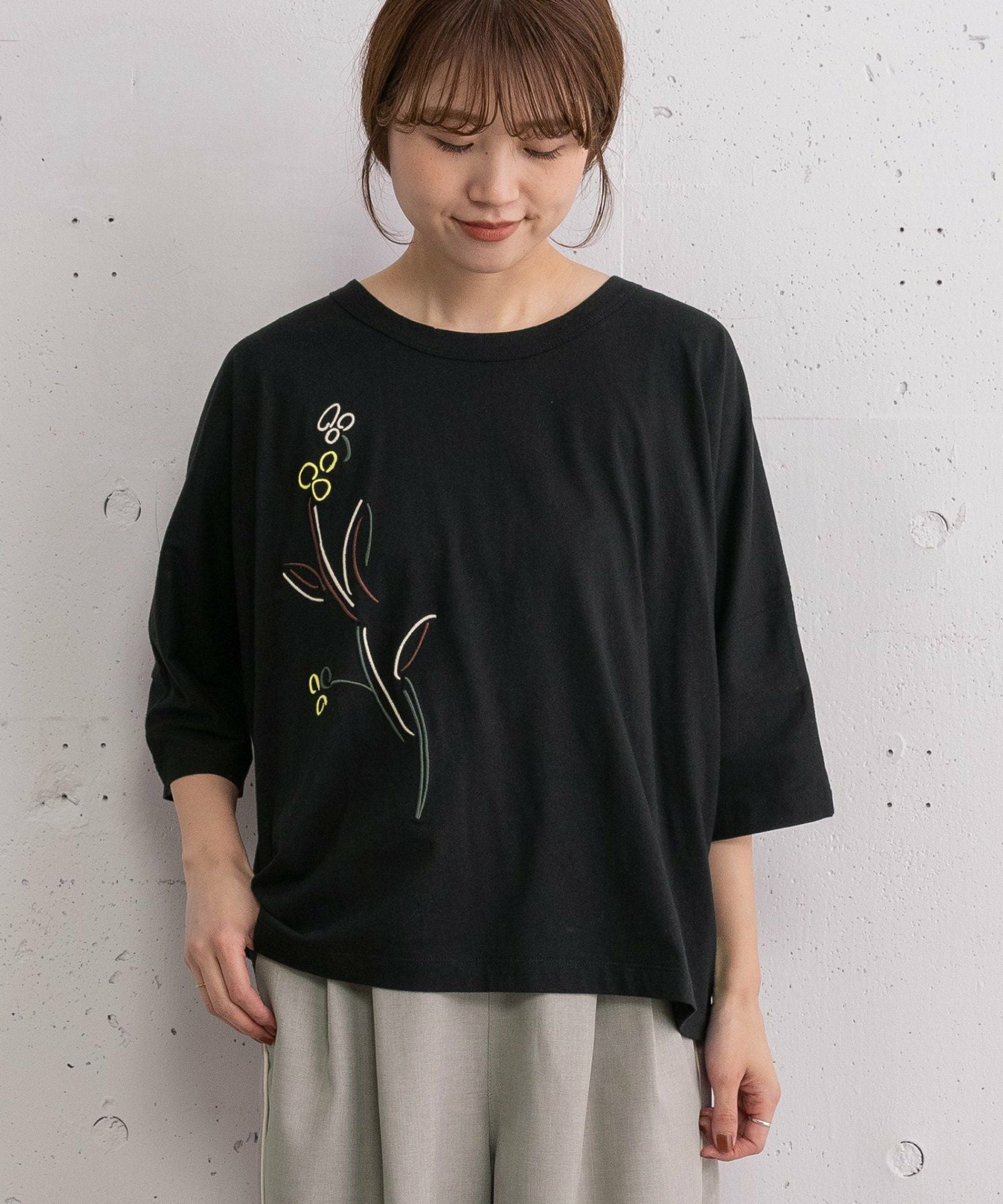 美品✽ロンハーマン LOOK BOOK掲載 葡萄柄 刺繍 サーマル トップス 黒 ダンシングフラワー刺繍ドルマントップス | COO ONLINE