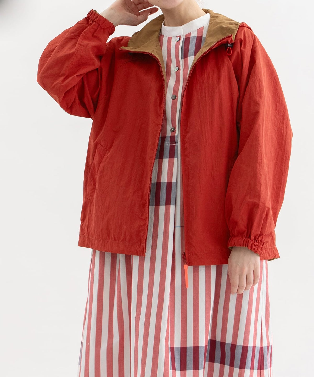 モデル身長：167cm（レッド：オモテ面）