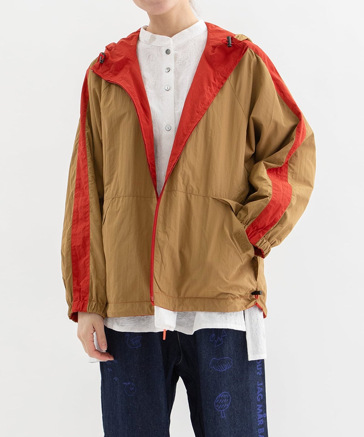 モデル身長：167cm（レッド：ウラ面）