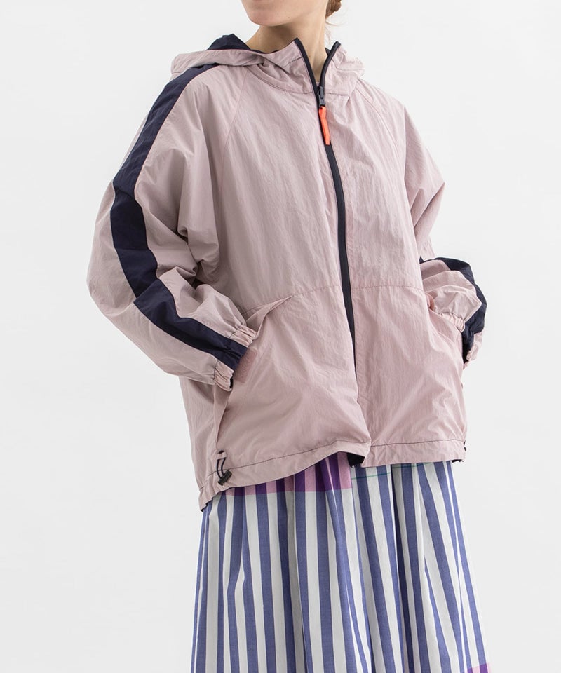 モデル身長：167cm（ブラック：ウラ面）