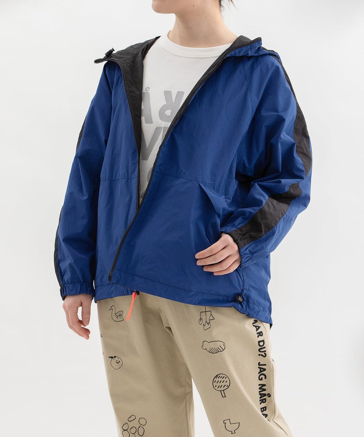 モデル身長：160cm（ブラック：ウラ面）