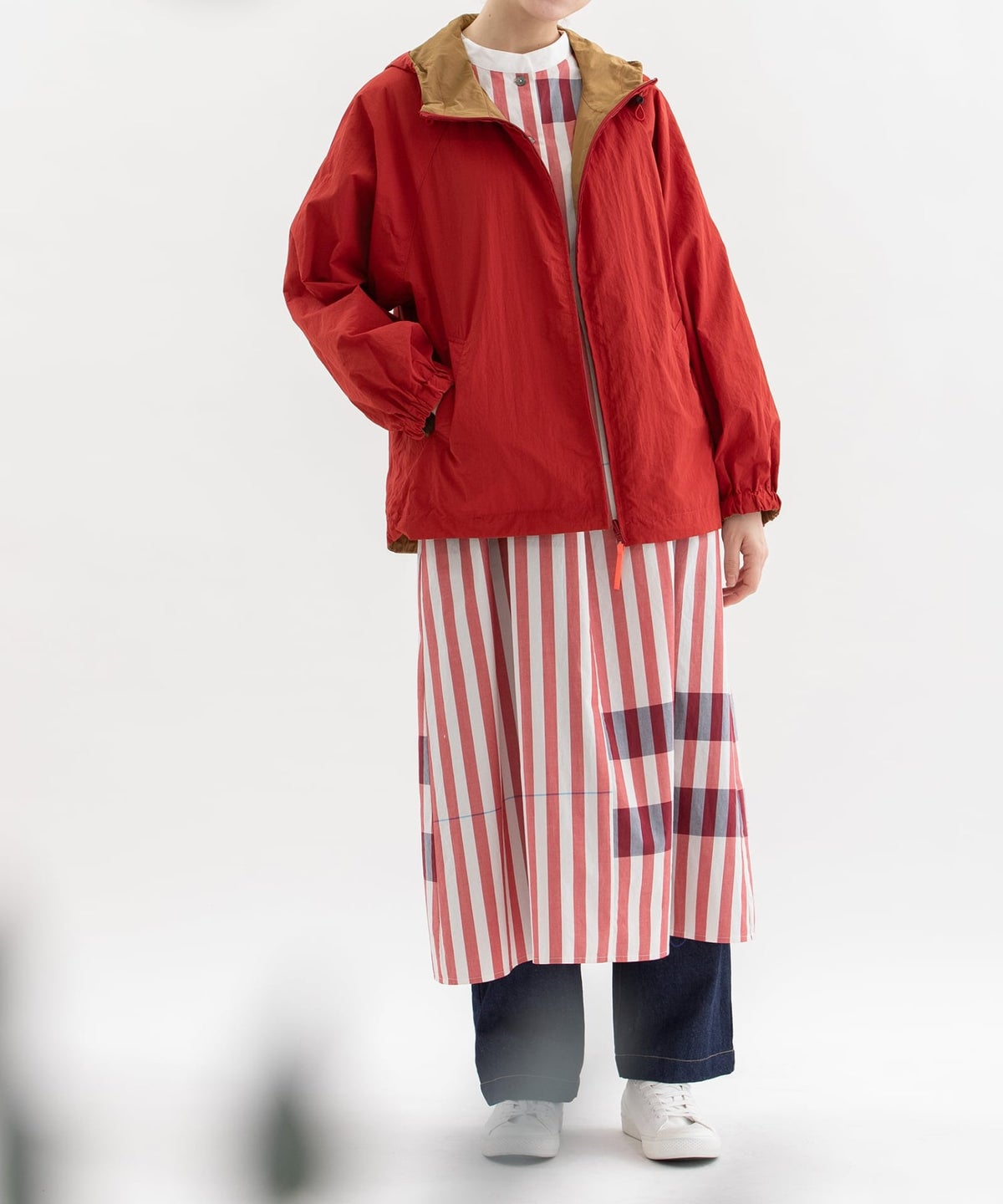 モデル身長：167cm（レッド：オモテ面）