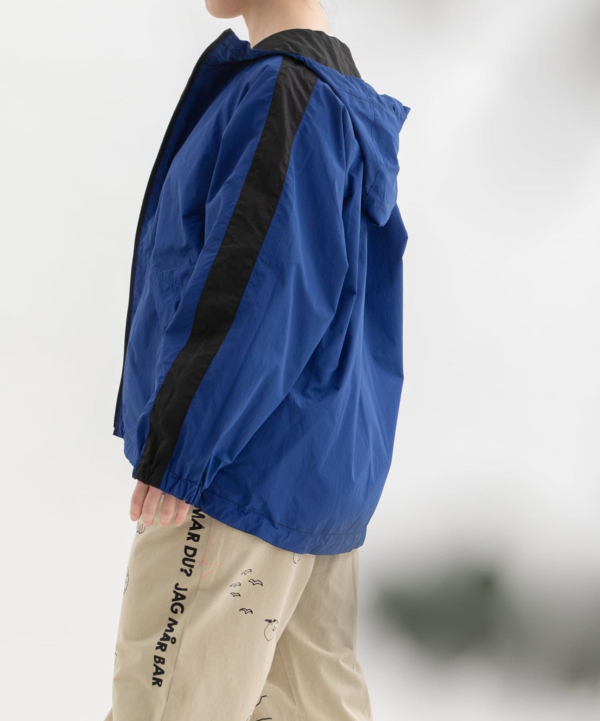 モデル身長：160cm（ブラック：ウラ面）