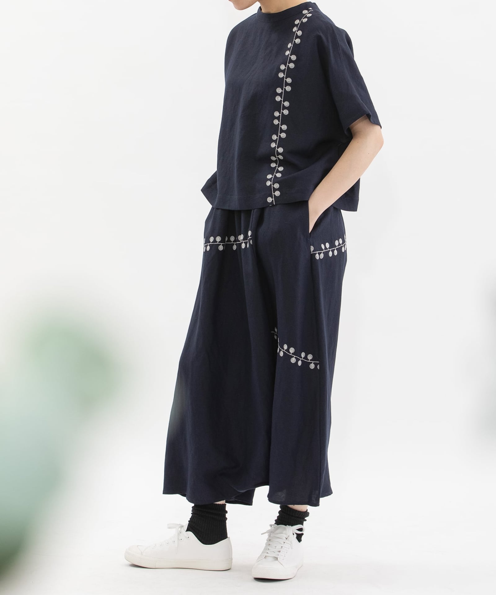 未使用　nop de nod　リネンレーヨンライン刺繍サルエルバルーンパンツ リネンレーヨンライン刺繍サルエルパンツ | COO ONLINE