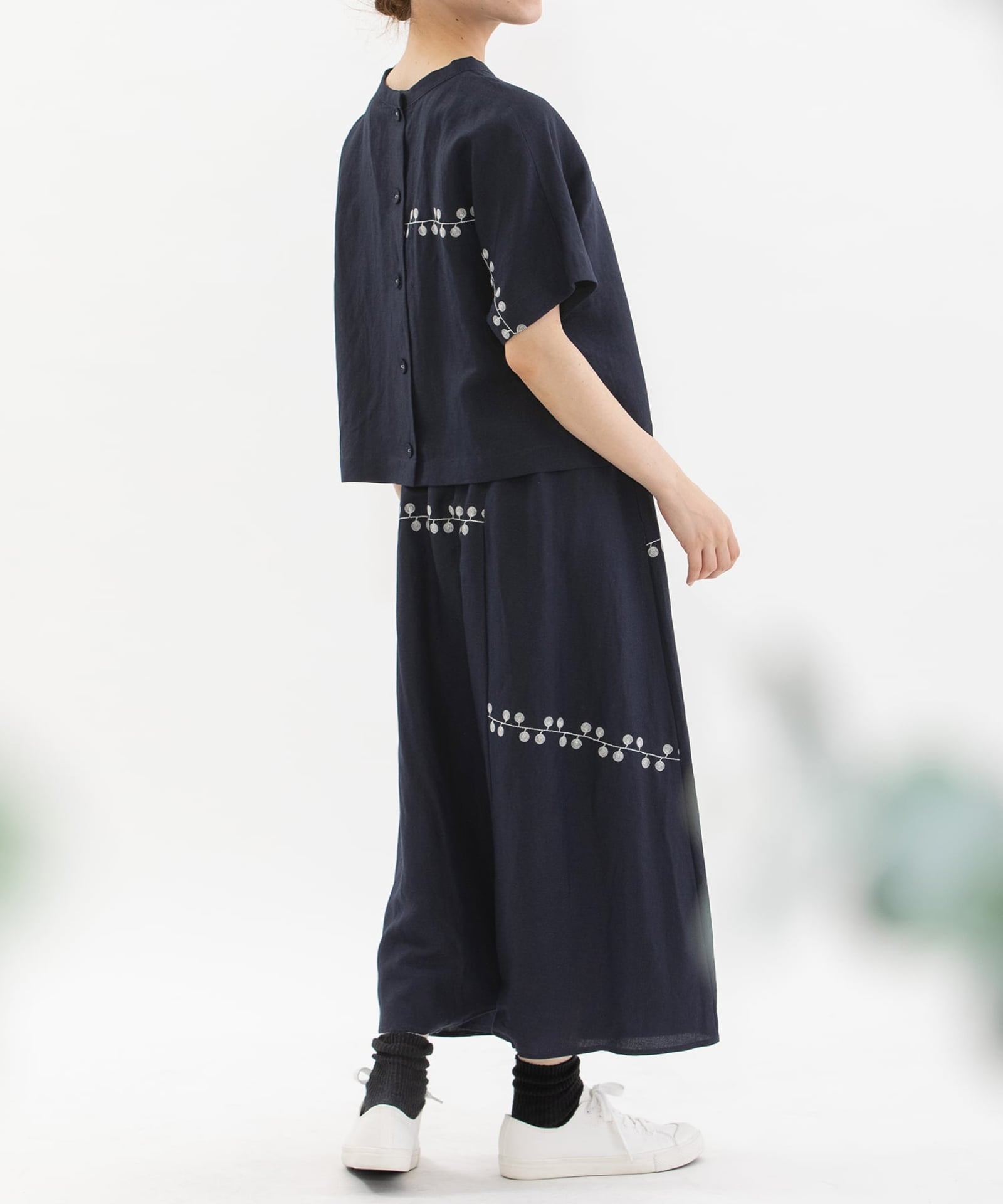 MORE PRICE DOWN】リネンレーヨンライン刺繍サルエルパンツ | COO ONLINE