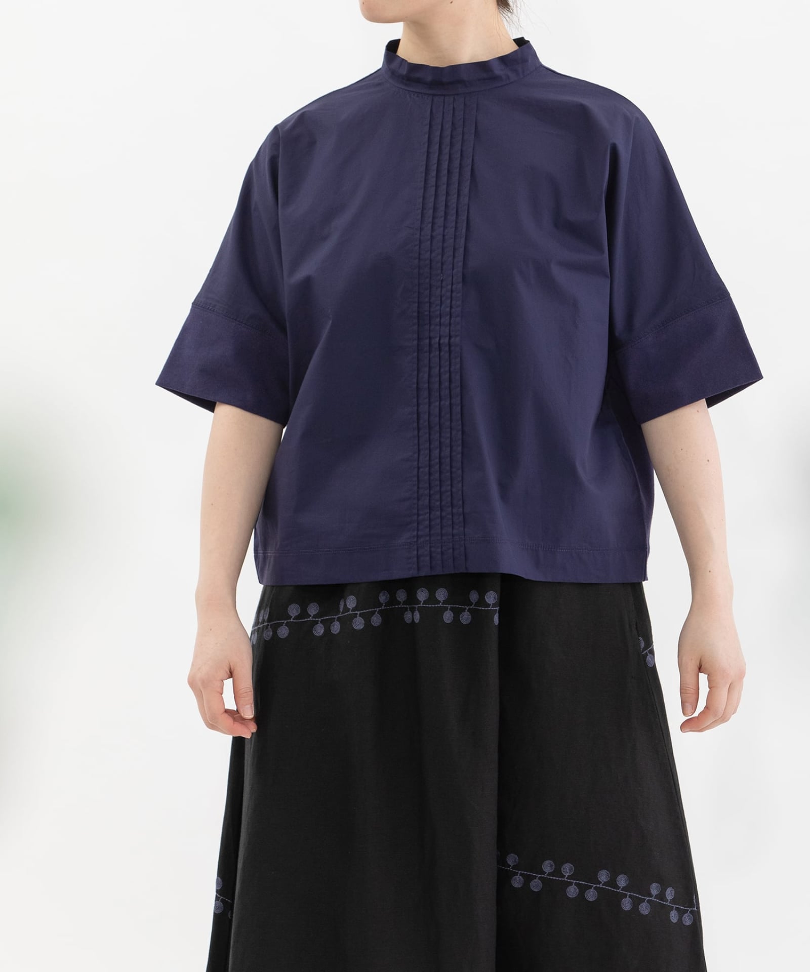 USコットン後ろボーカラー布帛Tシャツ | COO ONLINE