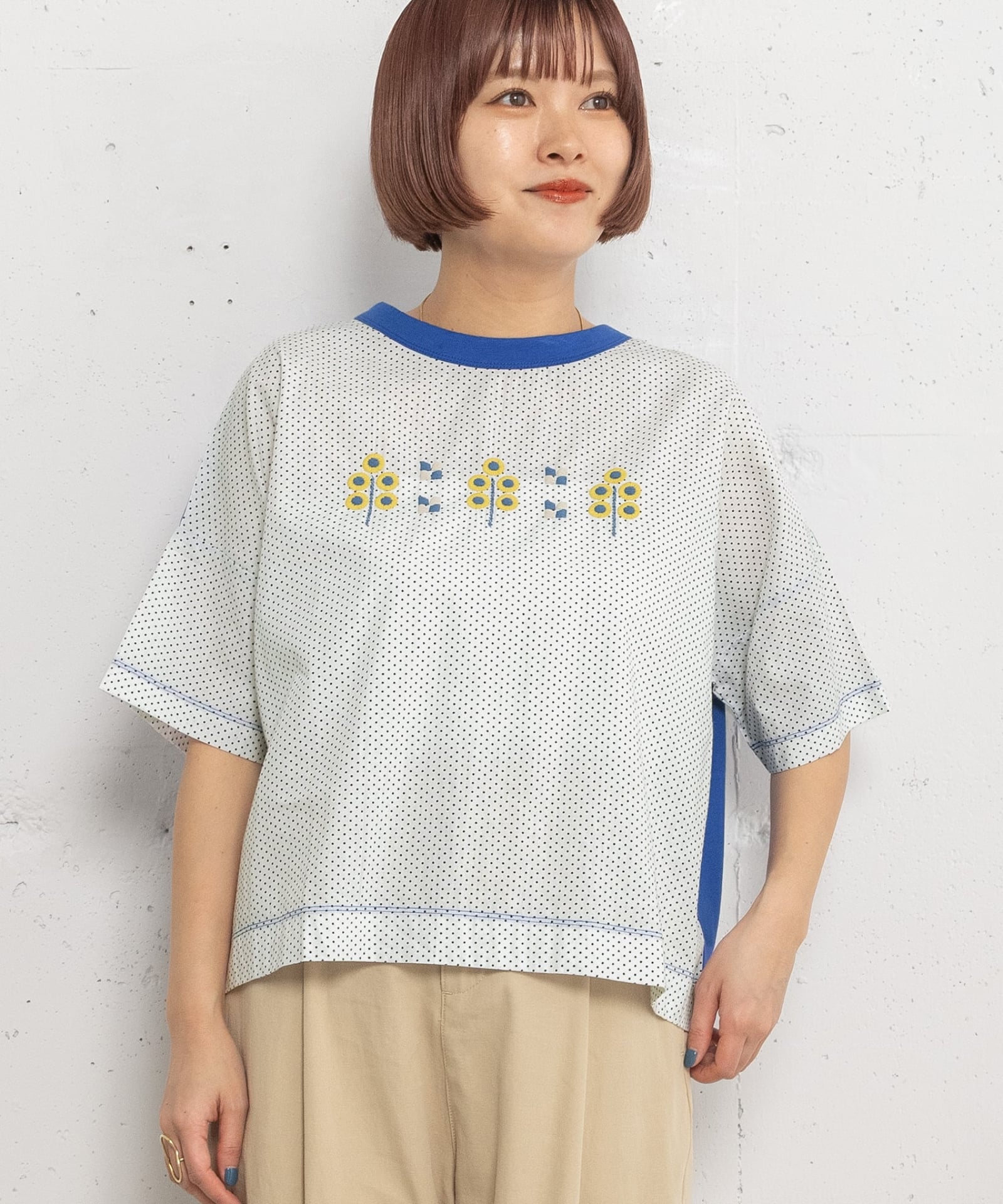 MORE PRICE DOWN】布帛使いサークルツリー刺繍Tee | COO ONLINE