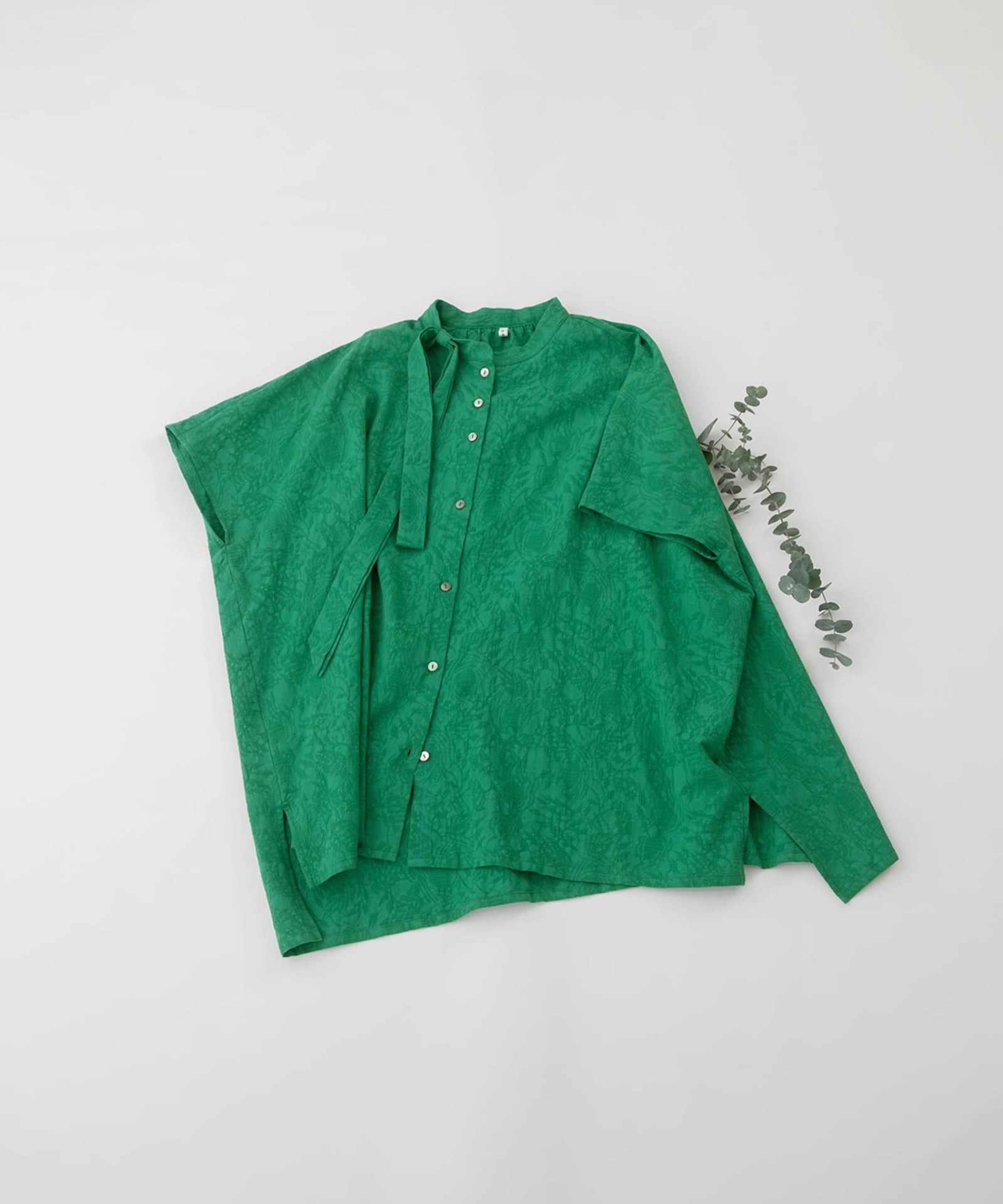 MORE PRICE DOWN】Cielフラワージャカードボー付きシャツ | COO ONLINE