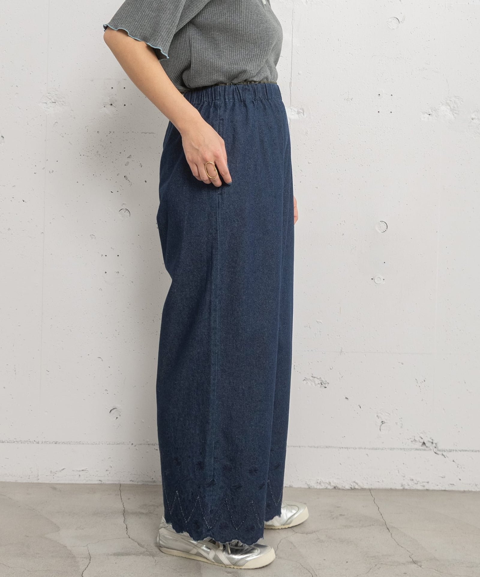 SUMMER SALE】裾スカラップバード刺繍パンツ | COO ONLINE
