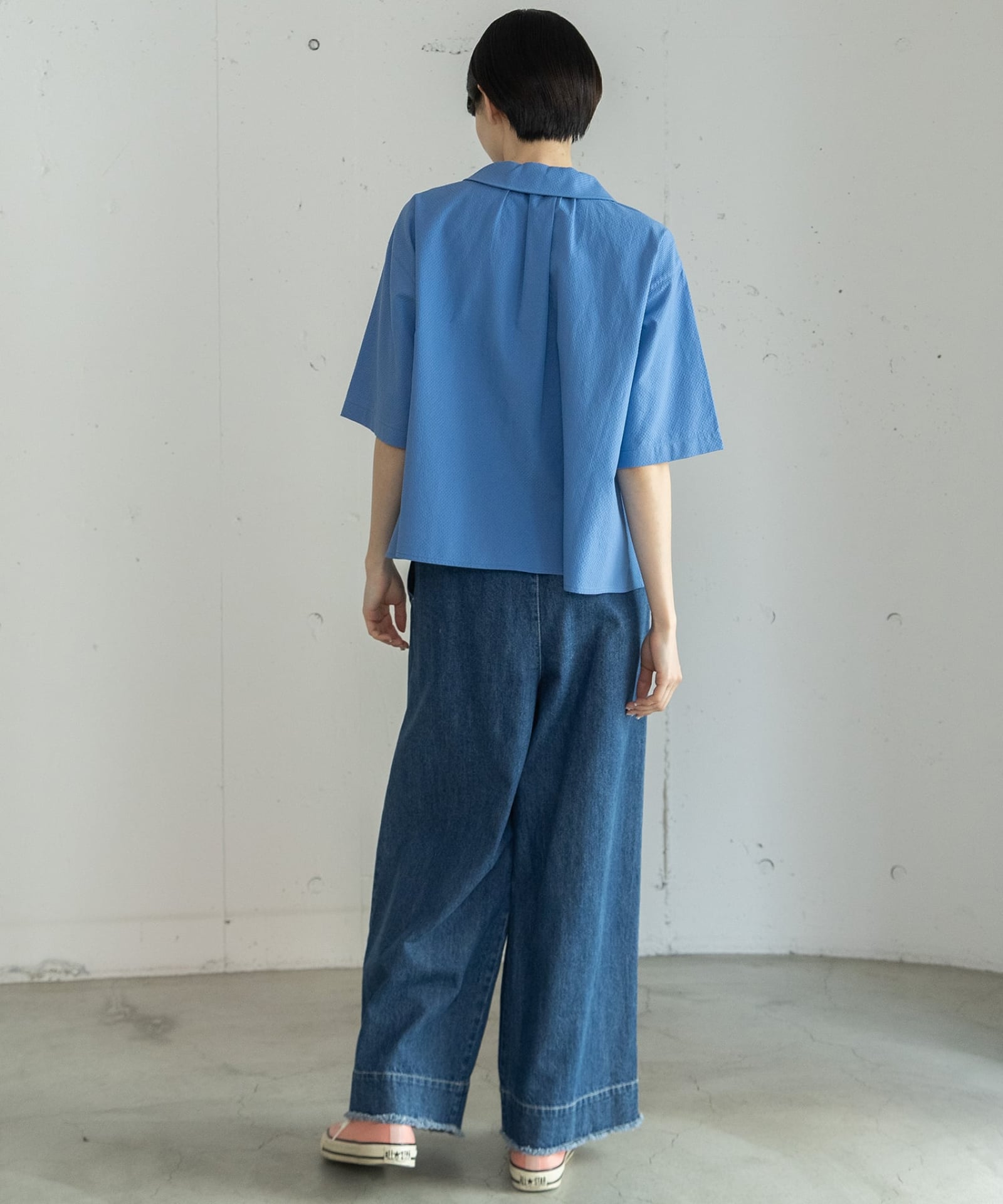 近年モデル　PLATS PLATS 3 濃い青 半袖　プルオーバー　ブラウス フラットカラー半袖タックブラウス | COO ONLINE