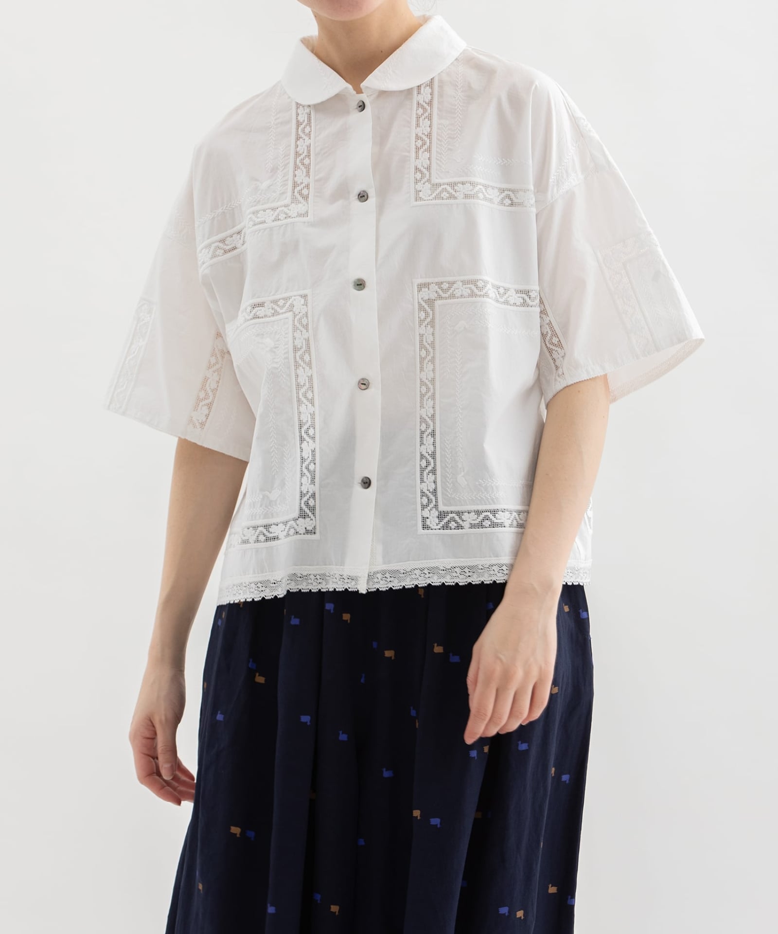 ローンハンカチ風刺繍半袖シャツ | COO ONLINE