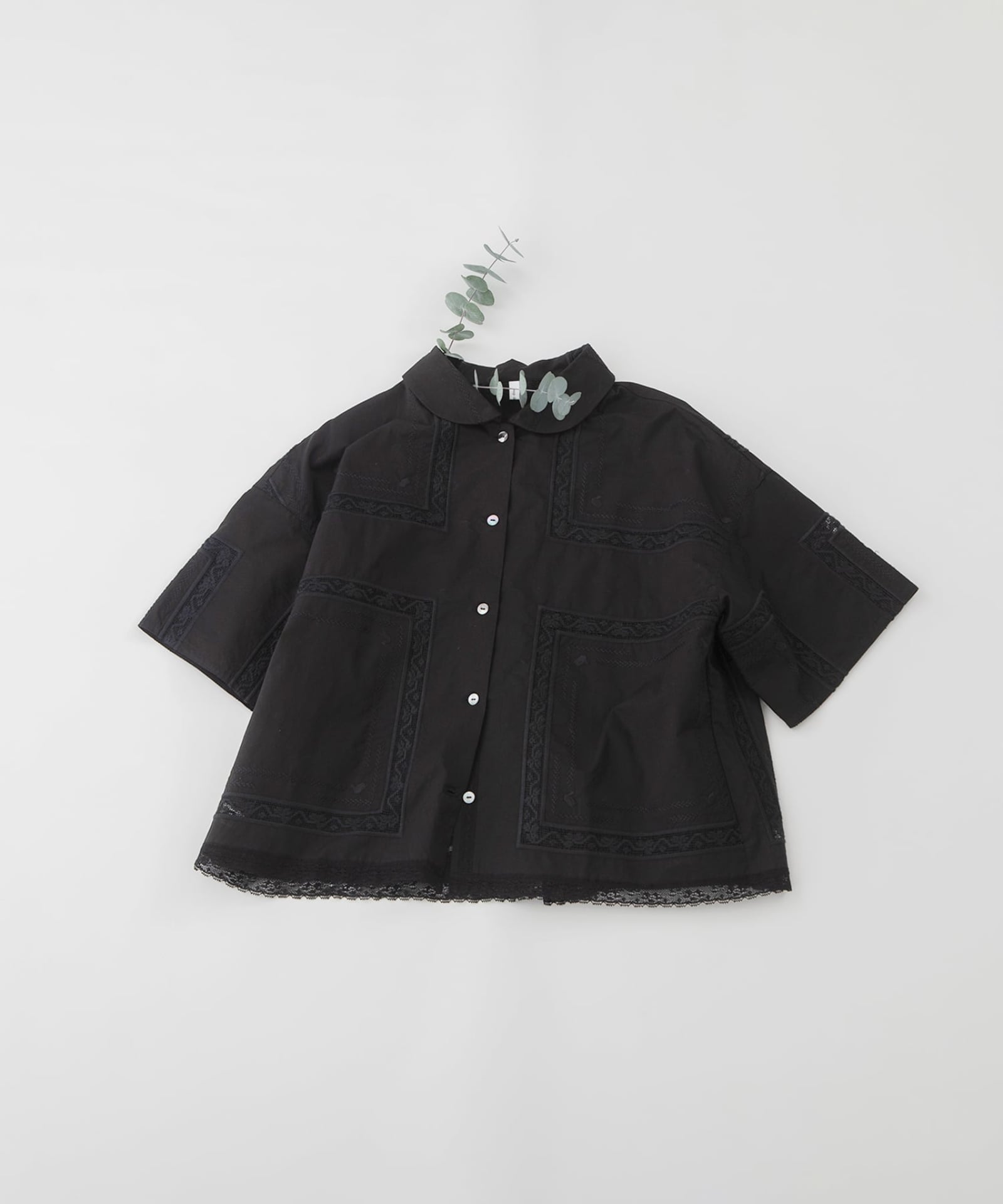 ローンハンカチ風刺繍半袖シャツ | COO ONLINE