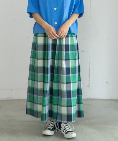ブルー