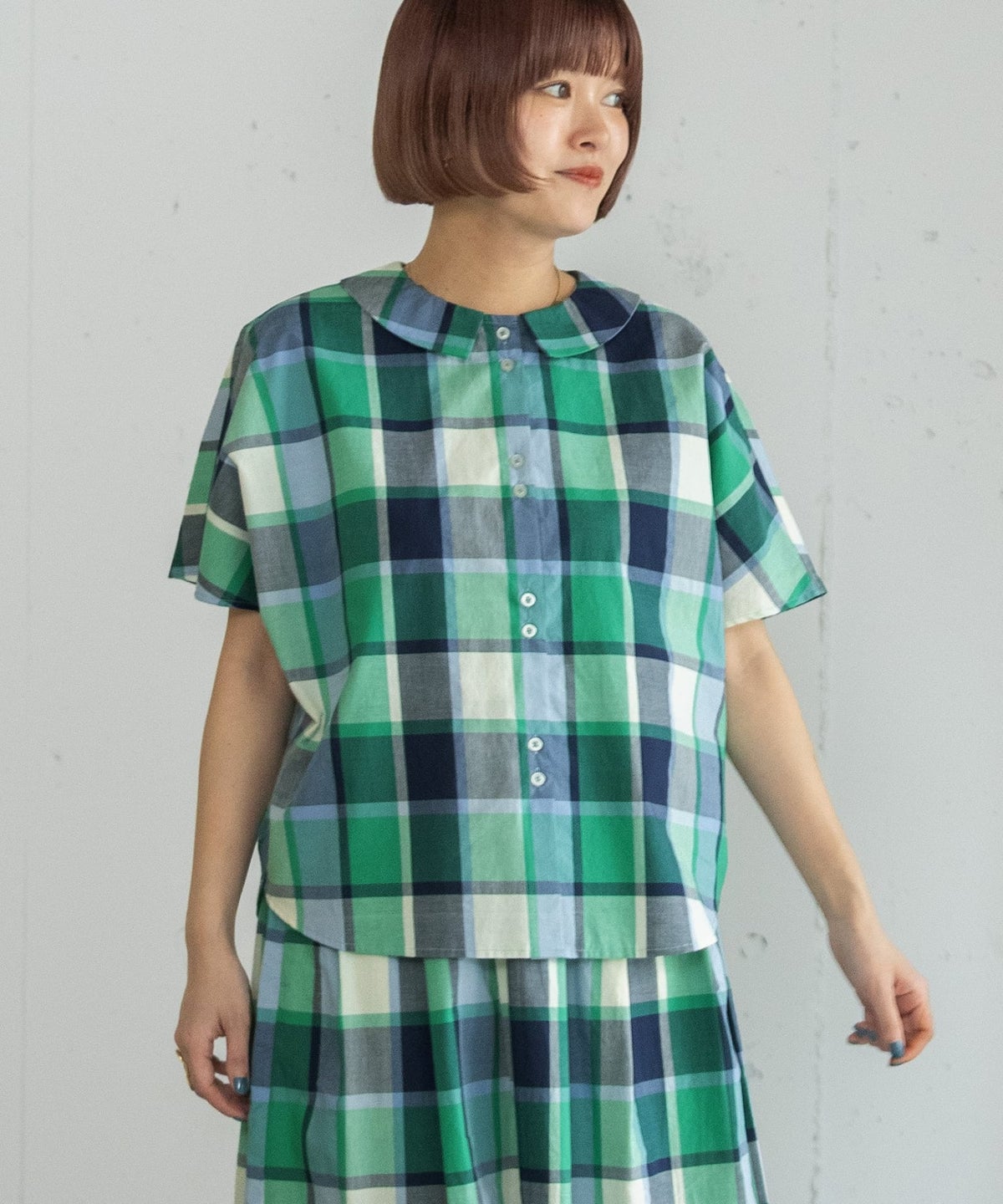 ブルー