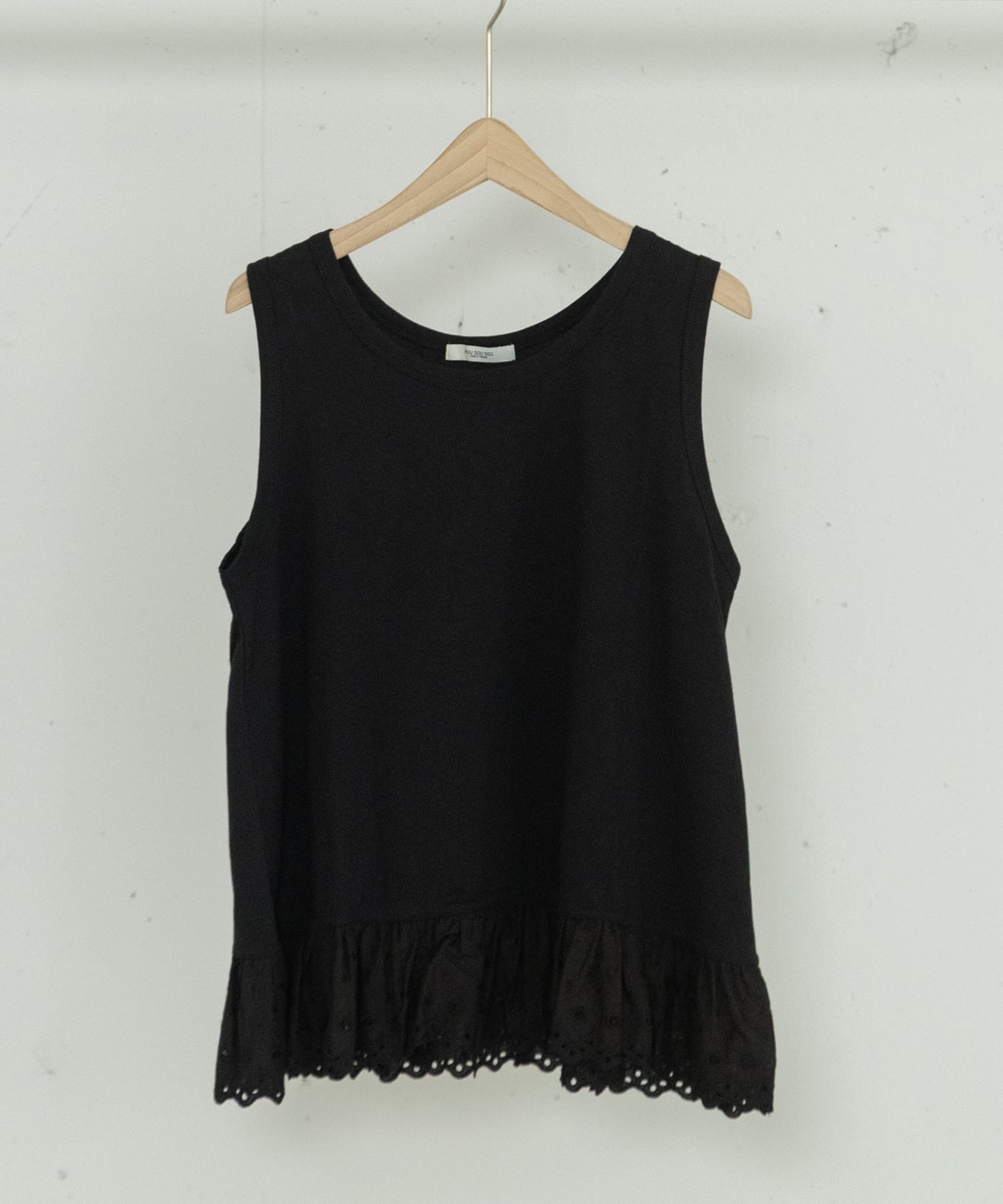 裾スカラップ刺繍タンクトップ | COO ONLINE